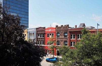 Perfect downtown apartment for short and long-term stays!