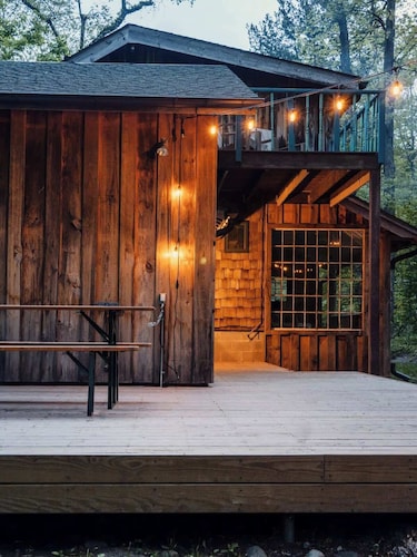 Catskills + Hot Tub + Fire Pit | Chic Cabin