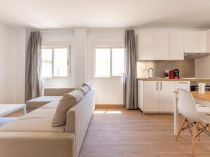 Interior - HOMEABOUT LA MERCED APARTMENT 23 (1BR 1BT) (Malaga)