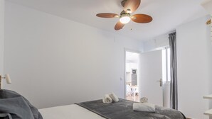 Unclassified image, 4 of 24, button - HOMEABOUT LA MERCED APARTMENT 23 (1BR 1BT) (Malaga)