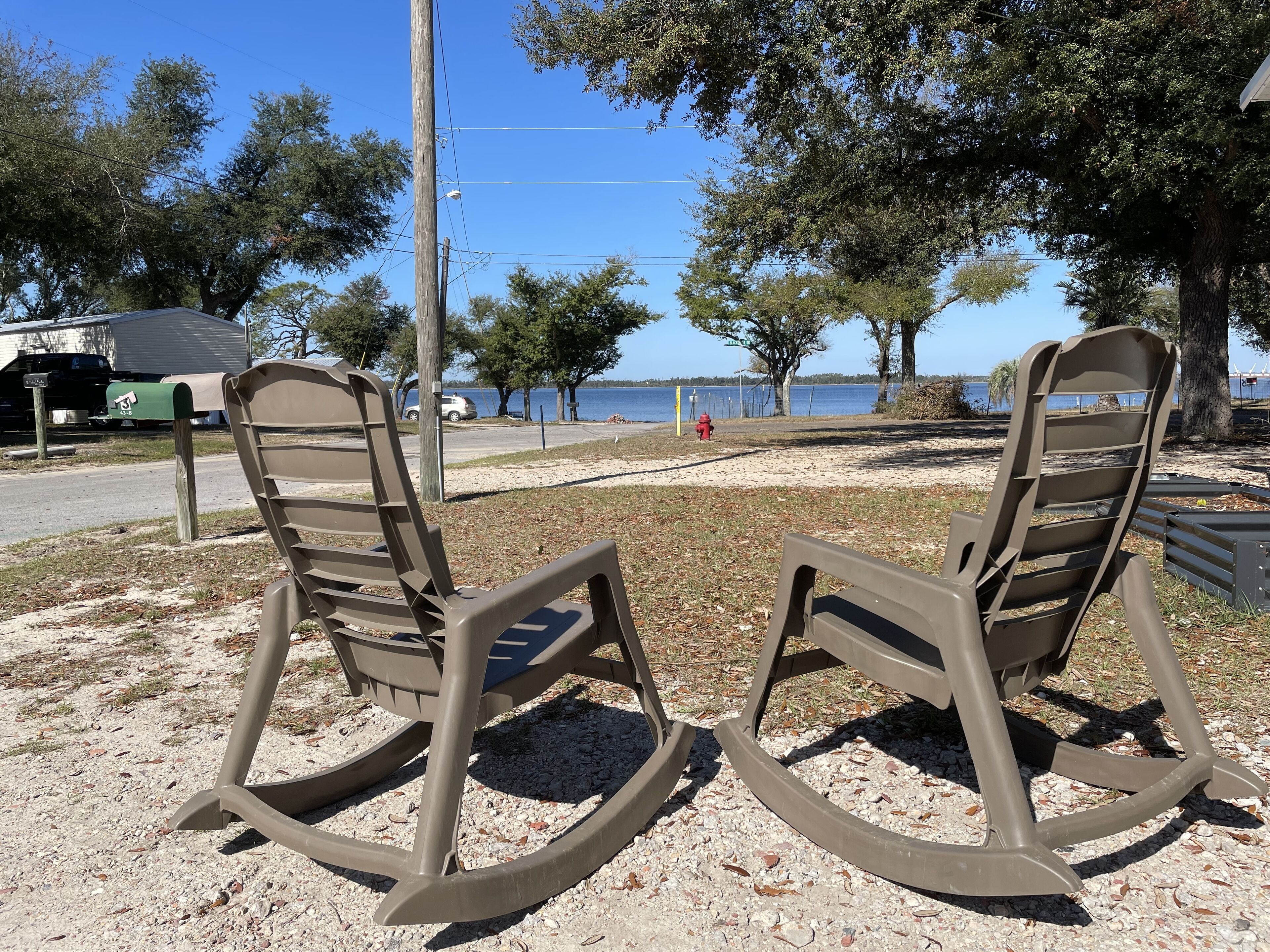 Pet friendly 2/2 Steps to bay, Tyndall Crash Pad. East St. Andrews Bay access.