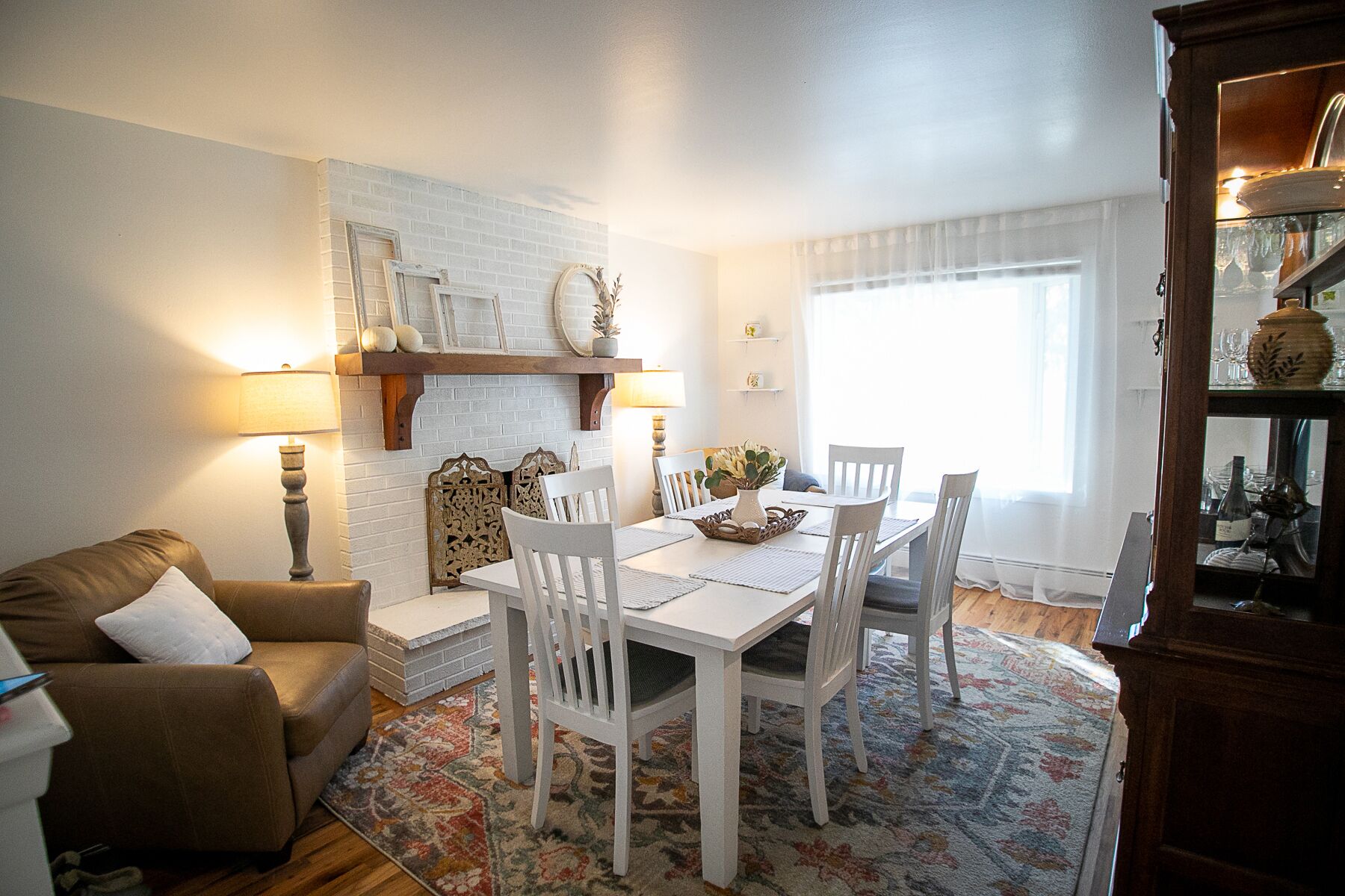 Romantic Olde Town Louisville Family Cottage