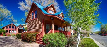 *BBQ *Pet Friendly *WIFI *Walk to Whiskey Row