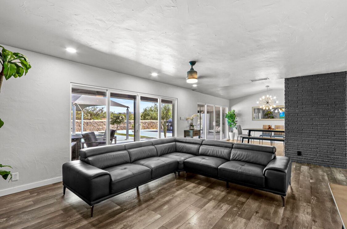 Modern Home With Gym, Sauna, Pool And Game Room - El Paso, TX