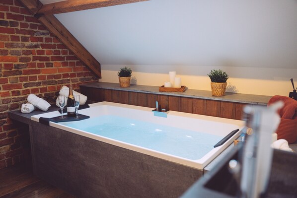 Interior - La Cabane - Bath & Bubble (Mons)