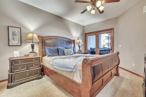 3 chambres, fer et planche à repasser, Wi-Fi gratuit, draps fournis