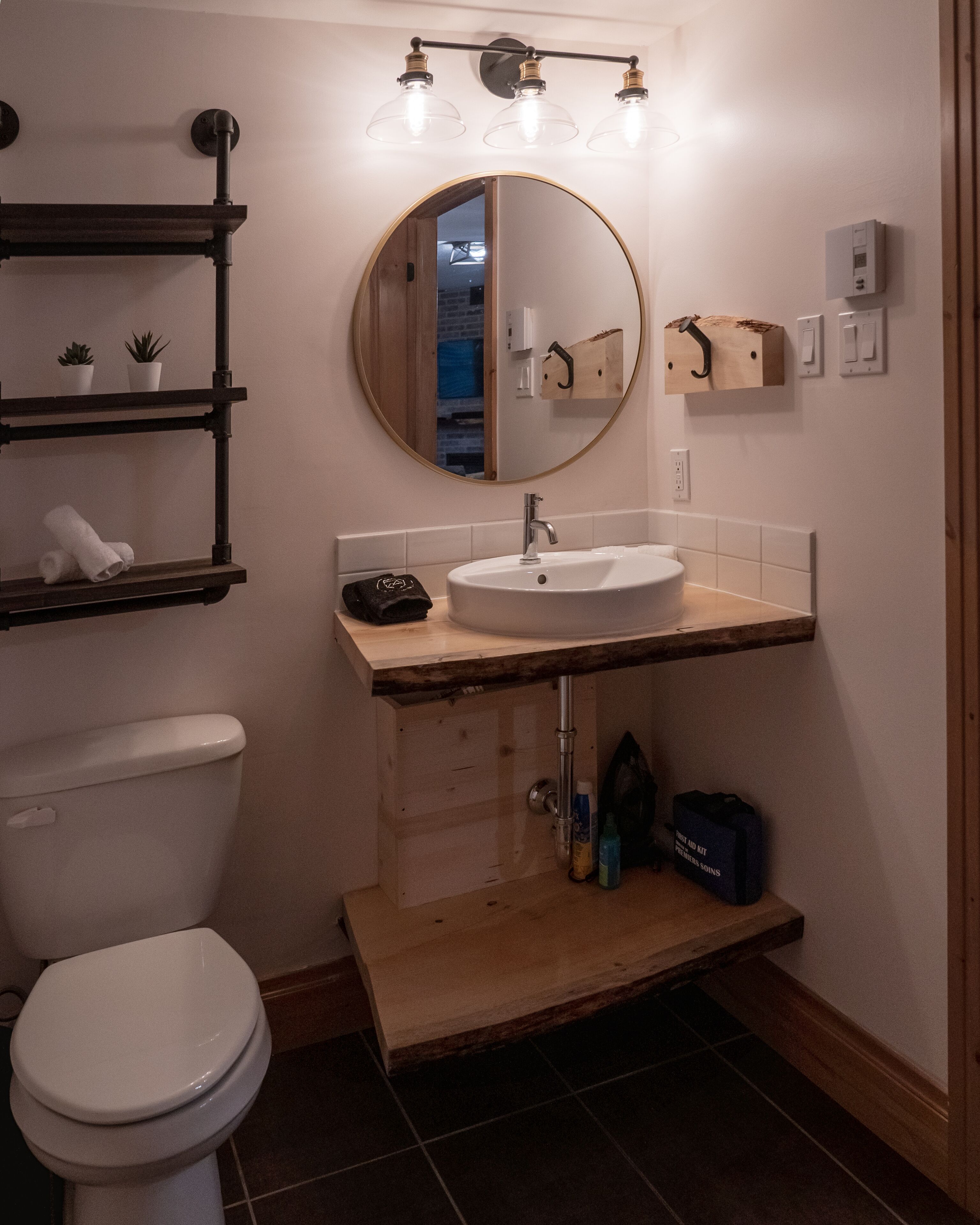 Renovated Stylish Condo Close To Everything -Downtown Tremblant