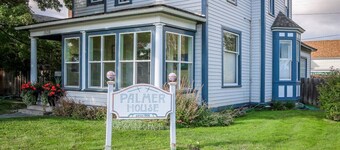 Palmer House, Studio 3, Cozy Studio for 2 Downtown! Local Golfing 50% Off!