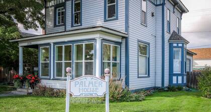 Palmer House, Studio 3, Cozy Studio for 2 Downtown! Local Golfing 50% Off!