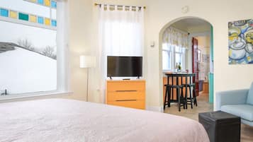 1 bedroom, iron/ironing board, travel cot, free WiFi