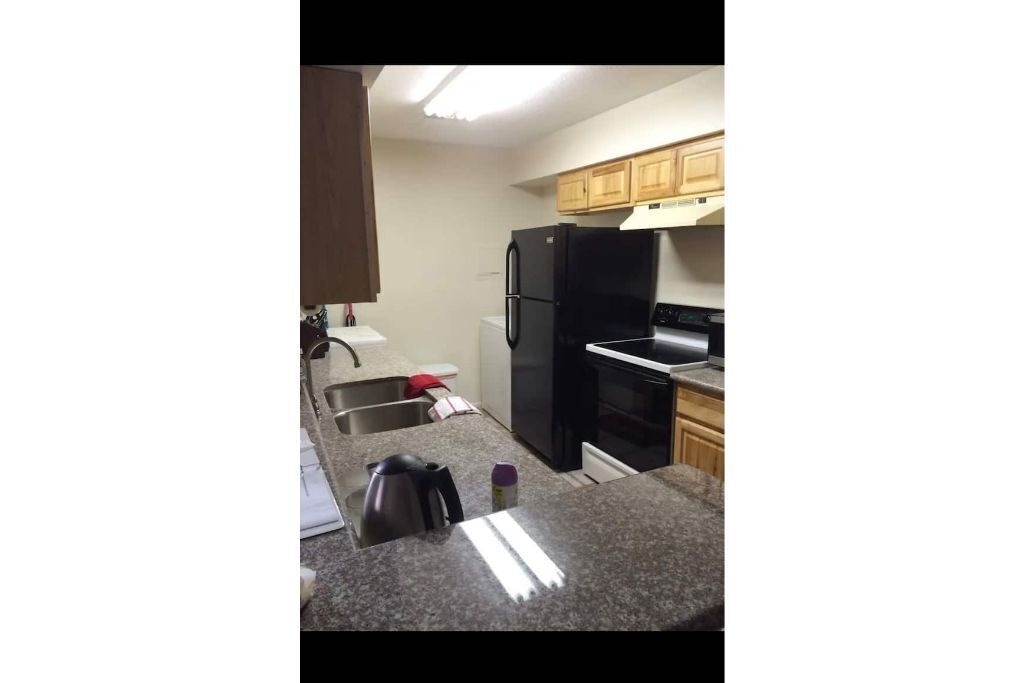 Cozy 2bed/2bath condo, super close to mall, in heart of clear lake.