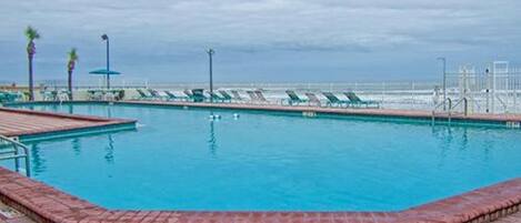 Ulkouima-allas, lämmitetty uima-allas