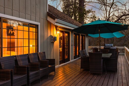 Lakeside+ResortStyle Yard+Sleeps 12, 40min to Yosemite