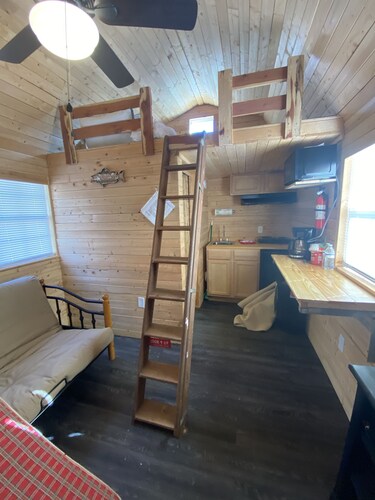 Between The Lakes Cozy Cabin- Free Park Pass