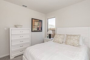 4 bedrooms, iron/ironing board, WiFi, bed sheets