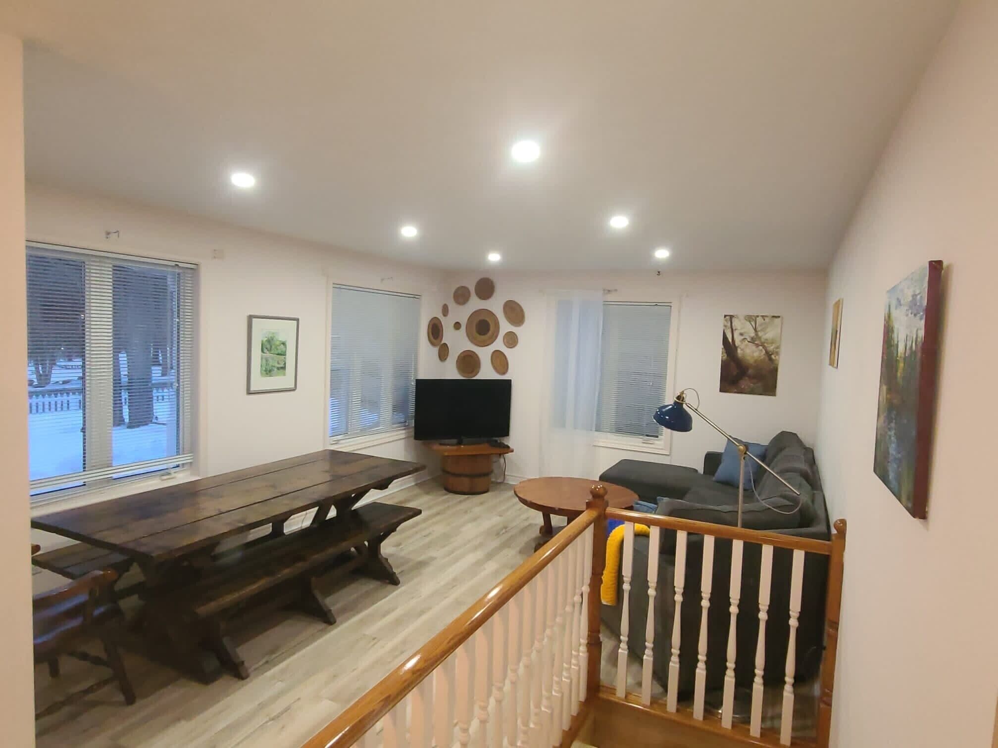 Sandy Lake Charm Authentic Cottage -Hot Tub, Sauna