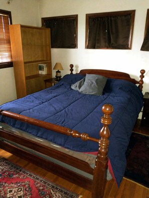 master bedroom / queen bed