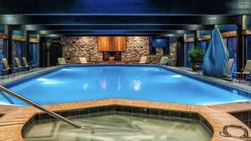 Piscina coberta i piscina climatitzada