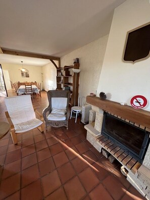 TV, stereo - 061 - Charming house in the heart of Soulac/mer (SOULAC SUR MER)