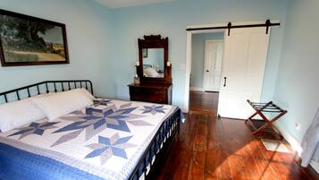 4 bedrooms, iron/ironing board, travel cot, free WiFi