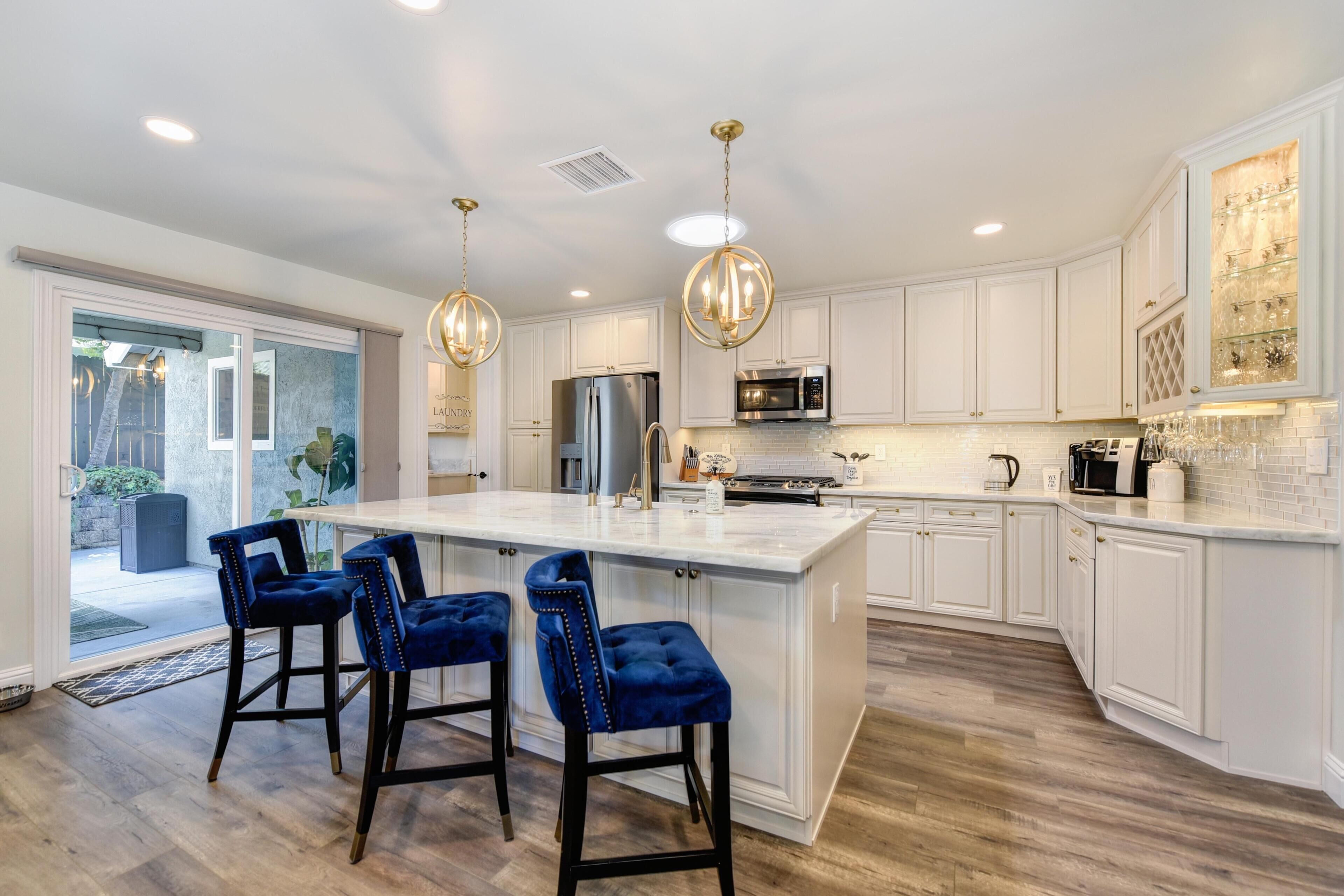 Kissing Turtle Lagoon🐢🌴 Pool, spa, fire pit, grill, game room! Great location!!!