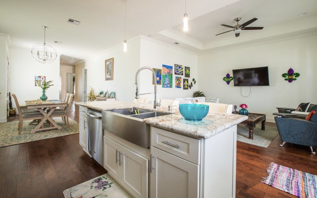 Artistic House in New Orleans 6-8 minutes to French Quarters