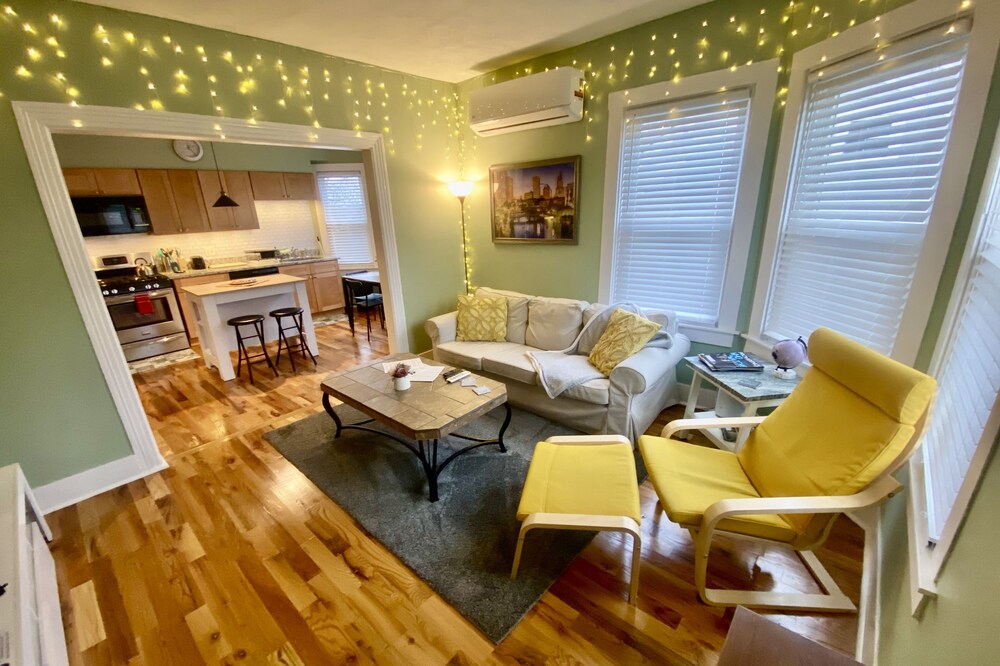 ⭐The Rhody Retreat⭐ Minutes from Downtown ⭐Modern, Spacious, Highly Rated!!!⭐