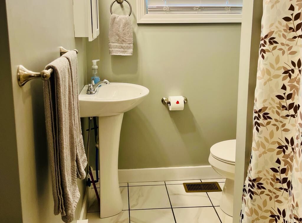 ⭐The Rhody Retreat⭐ Minutes from Downtown ⭐Modern, Spacious, Highly Rated!!!⭐