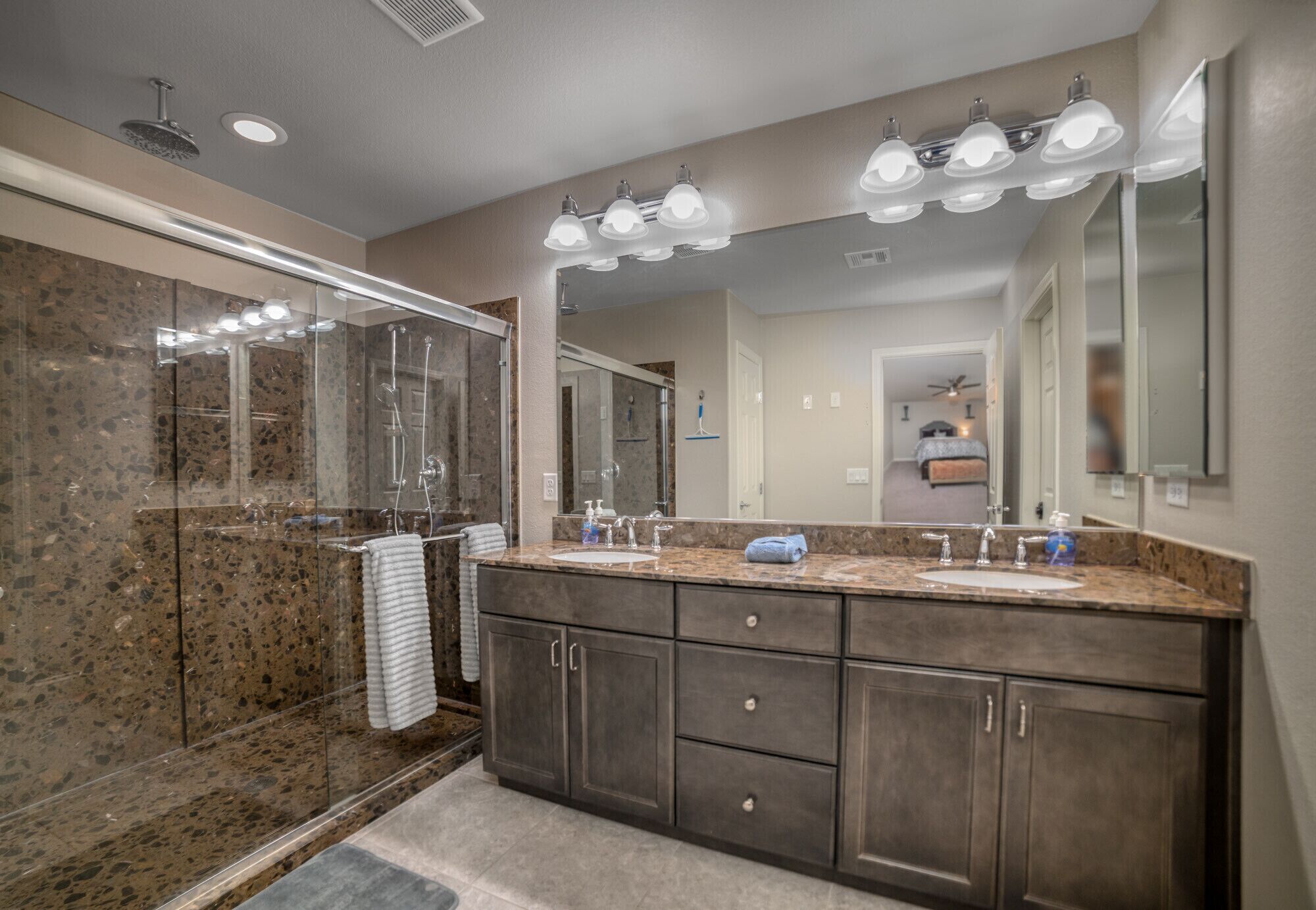 Newer 4 bedroom home with pool