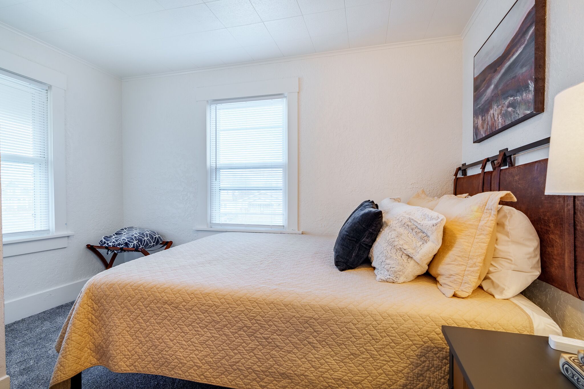 Winter Discount! 2 mi to Downtown, Coliseum, & Sportsplex, Walk to Lakeside Park