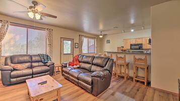TV, fireplace, DVD player, books
