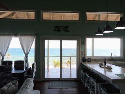 Stunning Oceanfront Home - Casa del Loco Amor