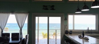 Stunning Oceanfront Home - Casa del Loco Amor