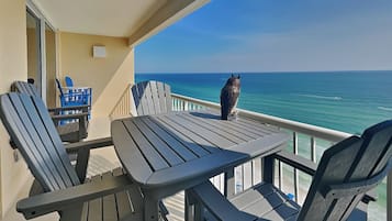 Condo, 2 Bedrooms, Balcony, Ocean View (T2 1902 - No Pets) | Kawasan hartanah