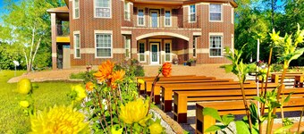 ROSA VILLA - Wedding & Retreat Resort-12 acres, 21 beds & host 200+ppl event