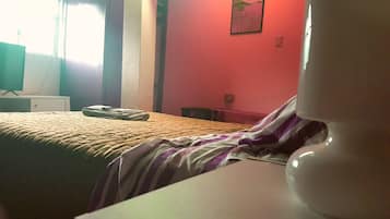 2 dormitorios, tabla de planchar con plancha, wifi gratis y ropa de cama