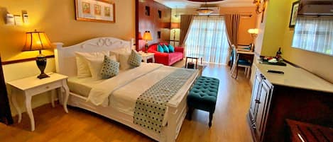 Phòng đôi Executive, 1 giường cỡ queen, quang cảnh thành phố | Minibar, trang trí khác biệt, trang bị nội thất với thiết kế riêng biệt 