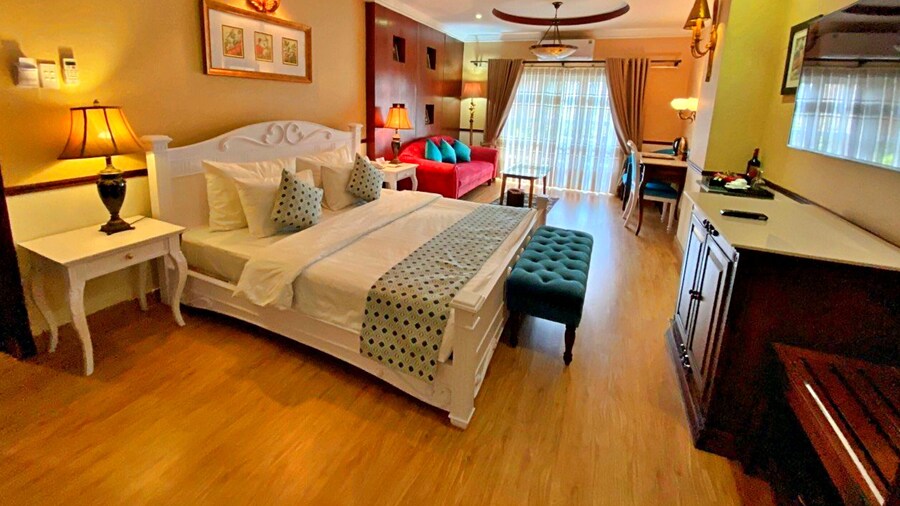 S79 Sunflower Hotel & Spa