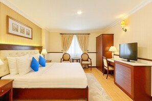 Chambre Double Supérieure, non-fumeurs | Minibar, décoration personnalisée, ameublement personnalisé, bureau