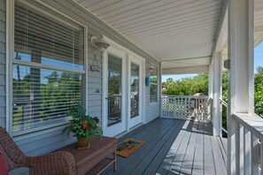 House, 5 Bedrooms | Balcony - Pineapple Cabana by Bliss Beach Rentals (Destin)