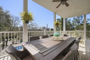 Terrace/patio - Hidden Gem Escape by Five Star Properties (Miramar Beach)