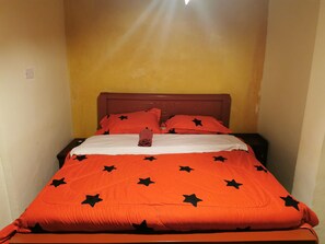 7 bedrooms, WiFi - Cheap Accommodation In The City Center (Arusha)