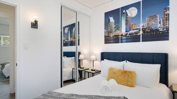 2 bedrooms, desk, iron/ironing board, free WiFi