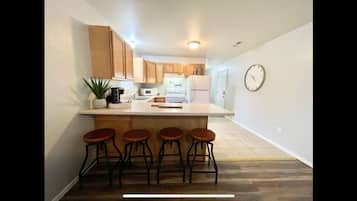 ุซูุงุฌุฉุ ู
ููุฑููููุ ูุฑูุ ู
ููุฏ ุทูู ู
ุณุทุญ