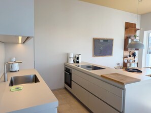 Kühlschrank, Ofen, Herdplatte, Geschirrspüler