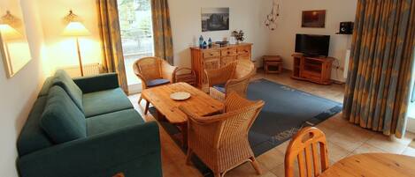 Télévision, chaîne hi-fi