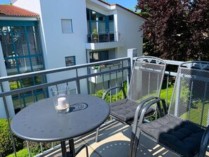 Unclassified image, 2 of 15, button - Modern vacation apartment Windlicht in Kühlungsborn, central and close to the beach - Villa (Kuehlungsborn)