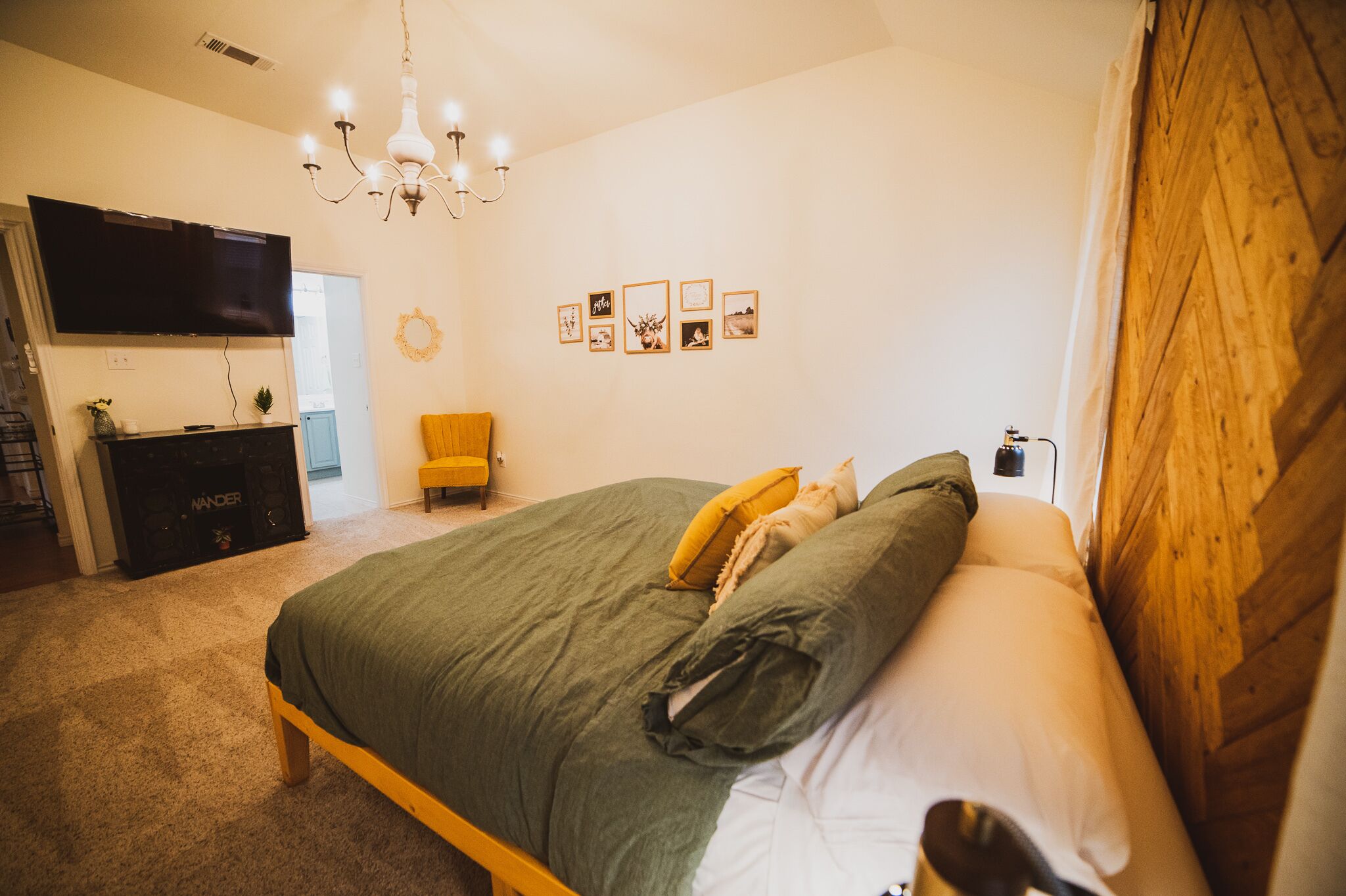 Cozy Modern Farmhouse with Pool + Hot Tub, 4BDs