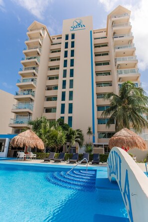 Alberca al aire libre 