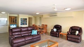TV - Coral Sands Apartment '201' (BARGARA)